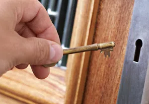 Super Locksmith Service Riverside, CA 909-587-6858 - change-locks-service